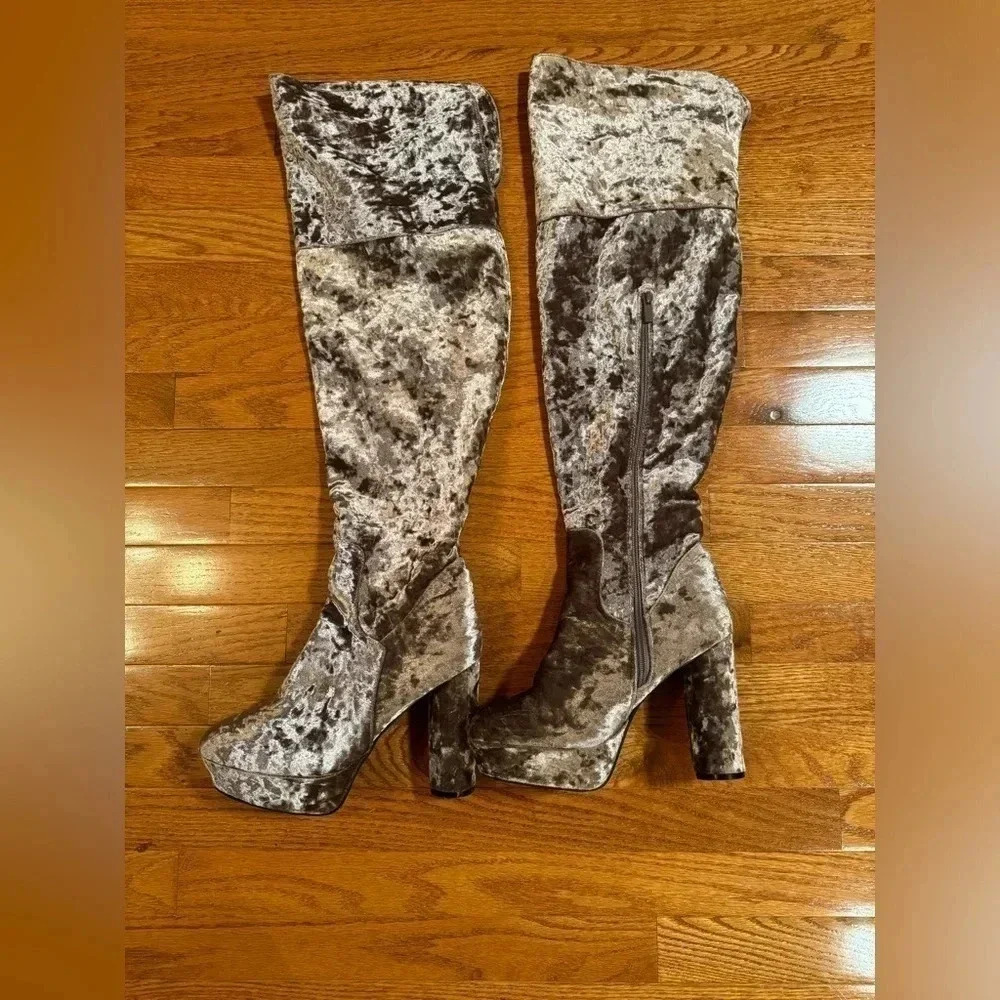 Rogue women’s Knee High chunky heeled velour Boots Platform Sz 10 NWOT brown